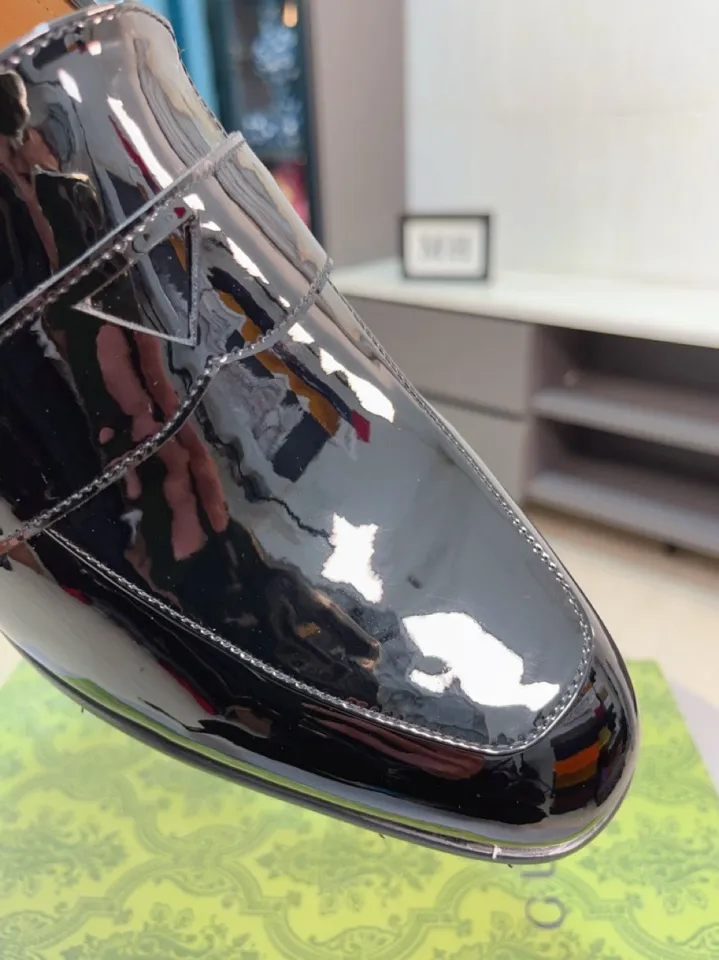 Men's shoes 💰500🌹🌹Niuli [GUCCI Gucci] A new style of formal men's leather shoes is coming~ The original quality upper is made of patent leather imported from Italy, the leather is soft and delicate, comfortable and soft first-layer cowhide lining, rubber wear-resistant outsole, the shoe shape is dignified and domineering, and the luxury charm cannot be concealed! The natural and free nouveau riche leads the trend. Code number: 38-44